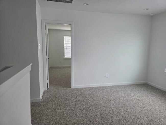 Building Photo - 2803 Lisburn Ter Ln