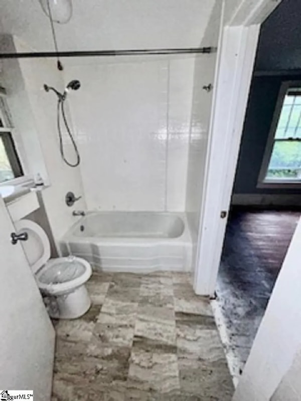 Building Photo - 533 Farley Ave