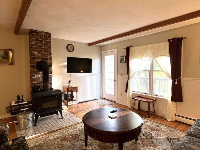 Building Photo - 78 Saco Pines Rd