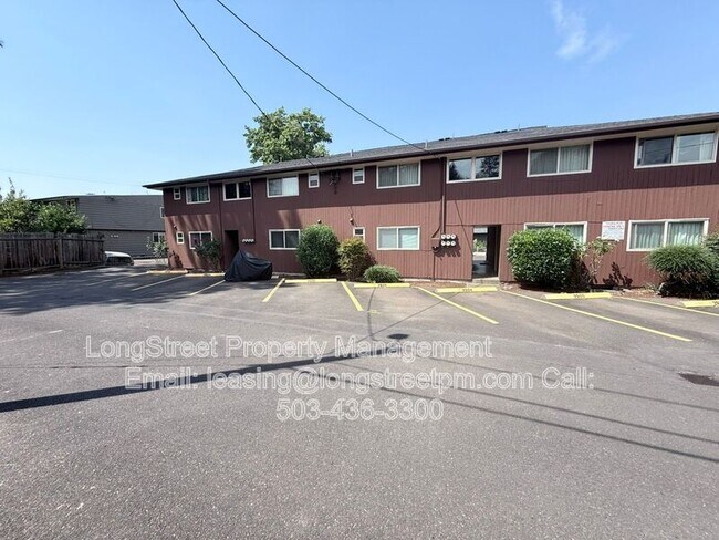 Building Photo - 2612 NW Tyler Ave