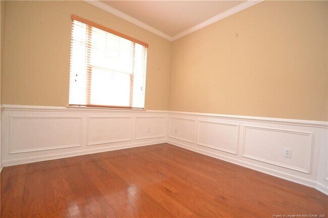 Building Photo - 118 Brookview St