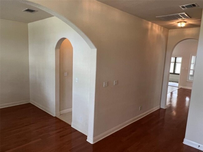 Building Photo - 6126 Hartson