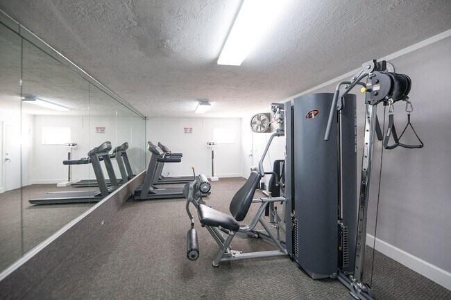 Building Photo - 2260 NE 67th St