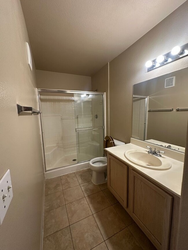 Building Photo - 5222 Mandalay Springs Dr