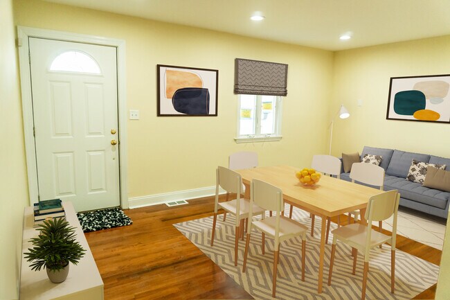 Living/Dining - 61 Tristan Rd