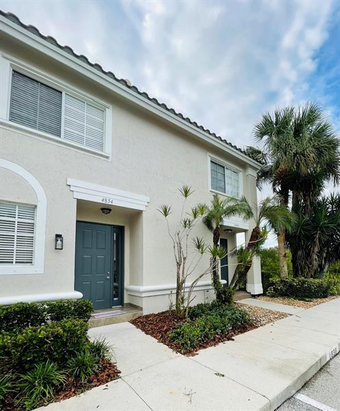 Building Photo - 4854 NW 58th Manor