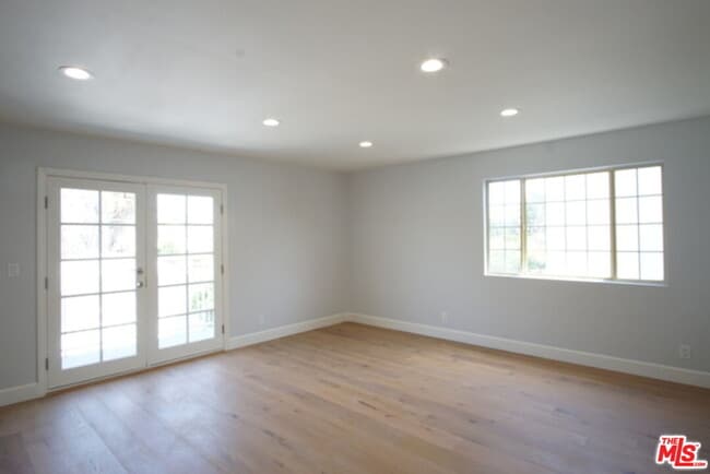 Building Photo - 830 3rd Ave