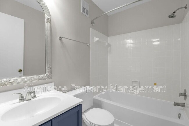 Building Photo - 5824 Wye Oak Commons Ct