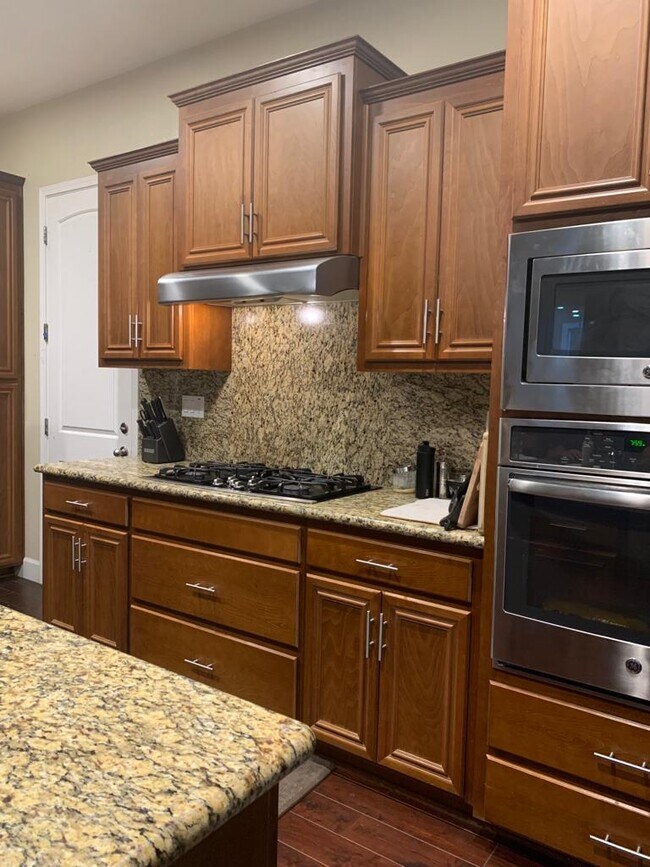 Kitchen - 19 Chysis Rd