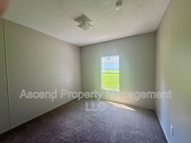 Building Photo - 8903 Nelson Rd