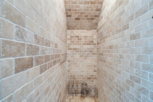 Building Photo - 8436 Via Vittoria Way