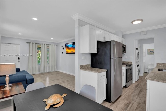 Building Photo - 1716 SW 11th Ct
