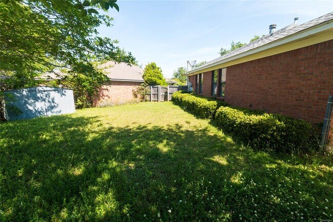Building Photo - 2136 Station Ct