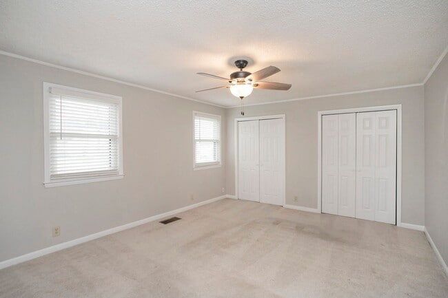Building Photo - 5419 Hickory Park Dr