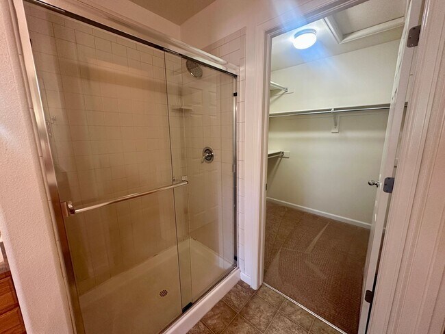 Building Photo - 6345 Chardonnay St