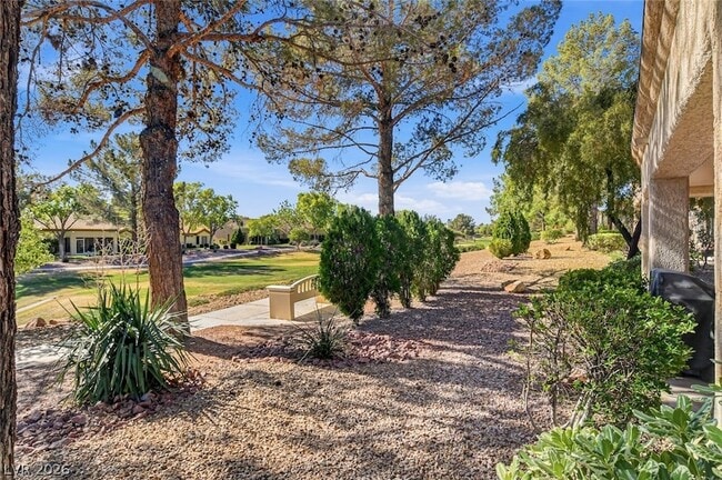 Building Photo - 2628 Highvale Dr