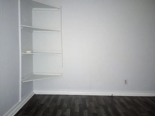 Building Photo - 98 Camp Cir