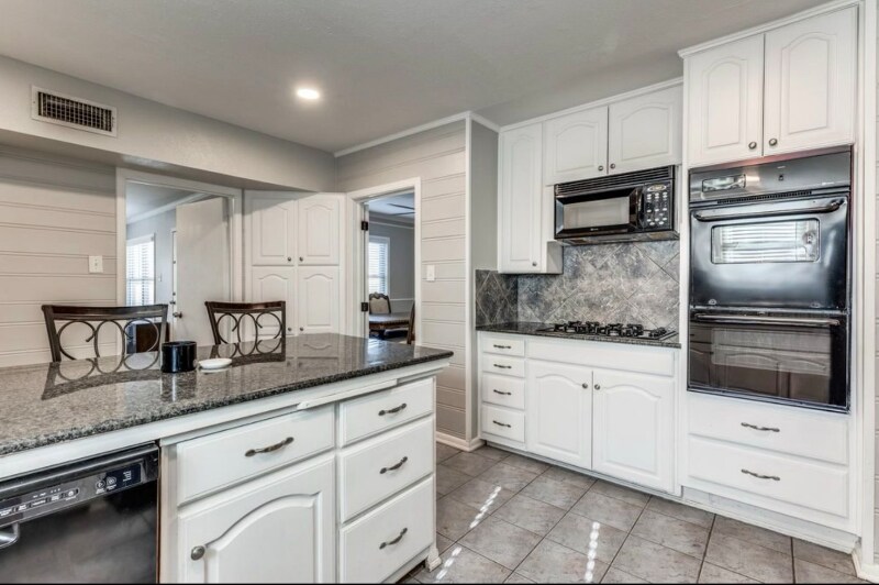 Building Photo - 3624 W Biddison St