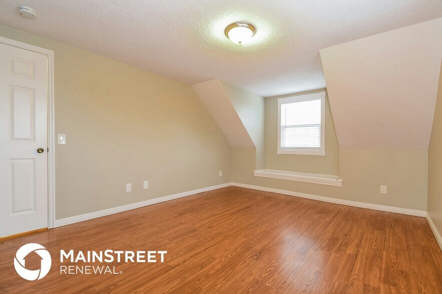 Building Photo - 938 S 200 E