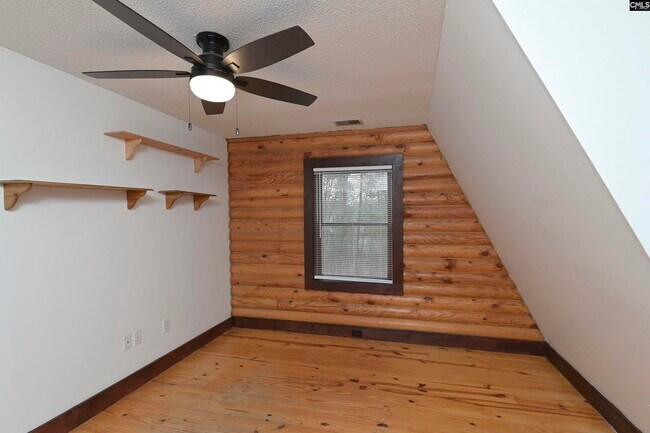 Building Photo - 150 Laura Ln