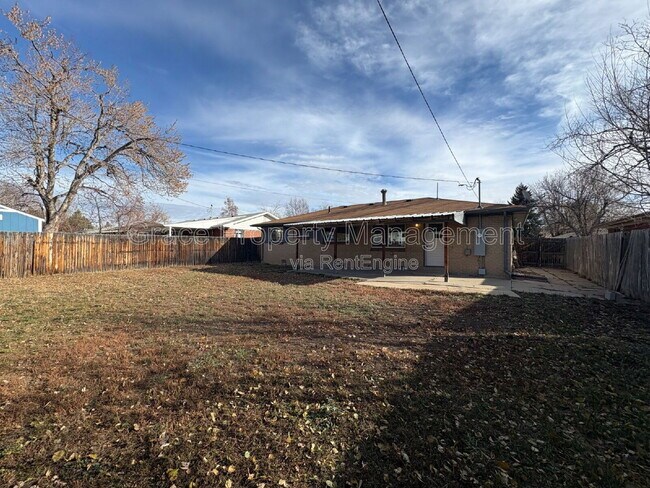 Building Photo - 1673 S Benton St
