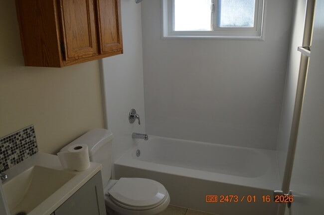 Building Photo - 768 Julian St