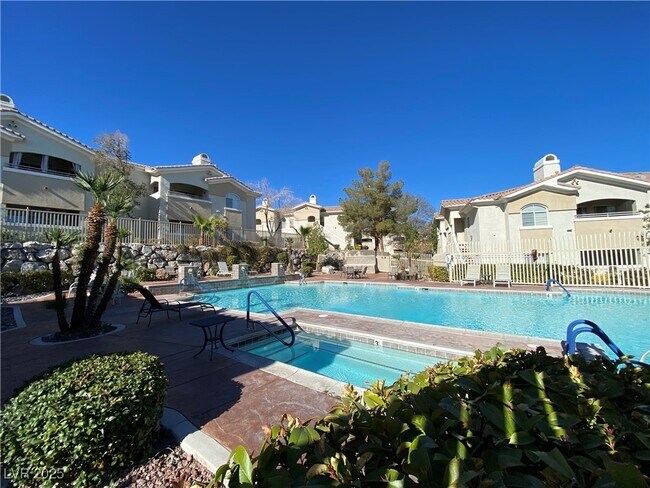 Building Photo - 10011 Crimson Palisades Pl