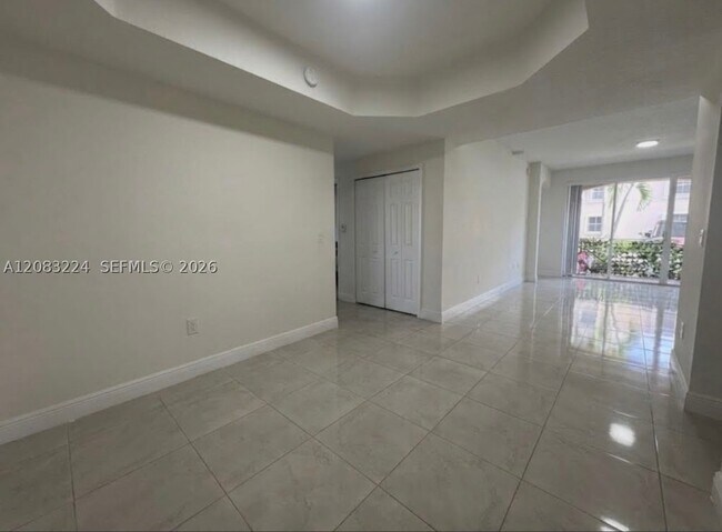 Building Photo - 6720 NW 114th Ave