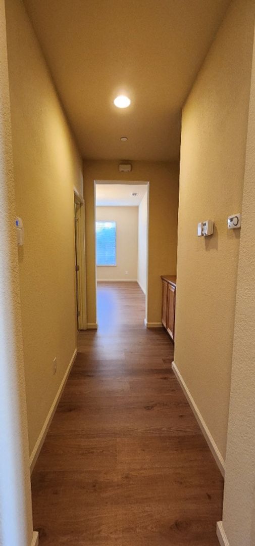 Building Photo - Beautiful Ideal Family Home: 3 Bedrooms, 2...