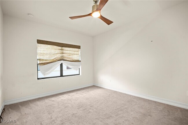 Building Photo - 15851 Portofino Springs Blvd