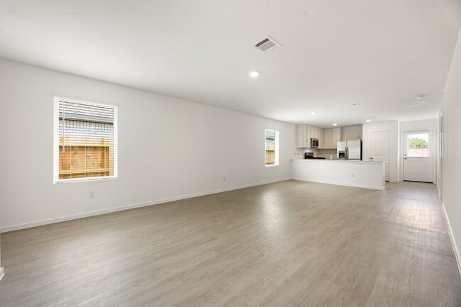 Building Photo - 27418 Sweetwater Bay Dr