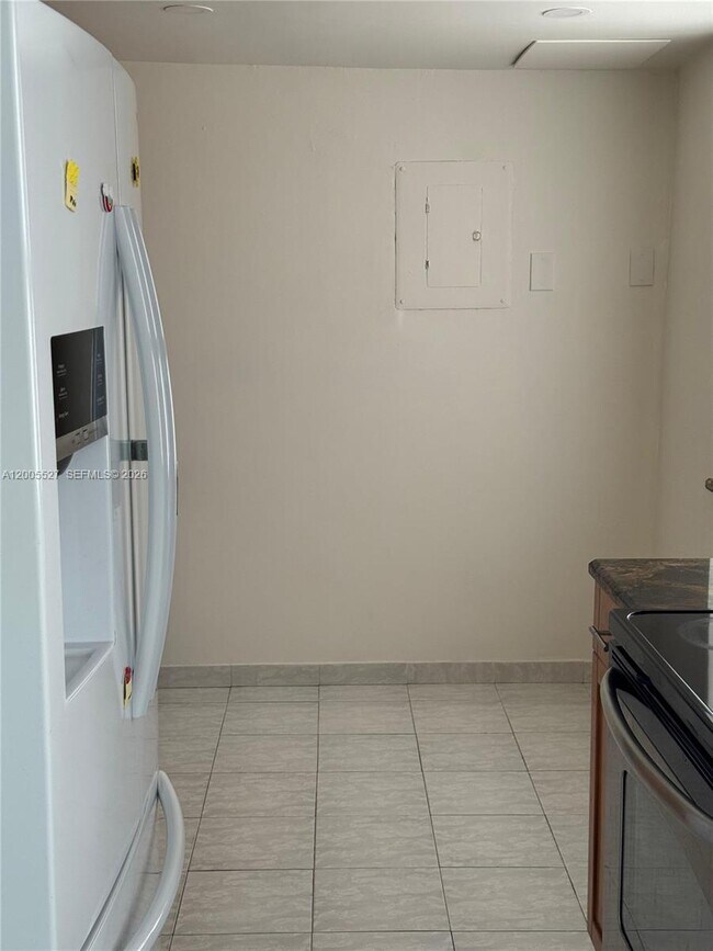 Building Photo - 6725 Harding Ave