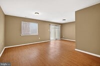 Building Photo - 70 Hampshire Dr