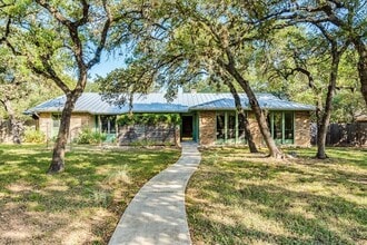 Building Photo - 904 Willow Creek Cir