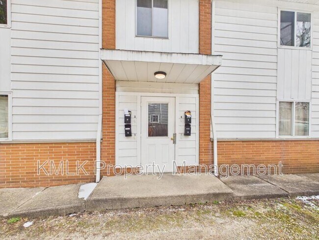 Building Photo - 22 W York St