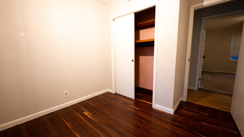 Building Photo - 514 Minnie Ave