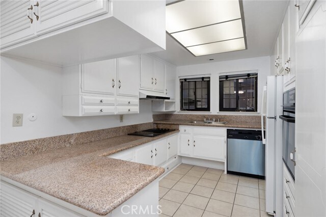 Building Photo - 2114 Via Puerta