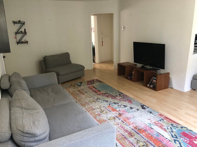 living room - 3741 Westwodl blvd