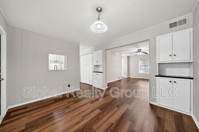 Building Photo - 103 Brettonwood Dr