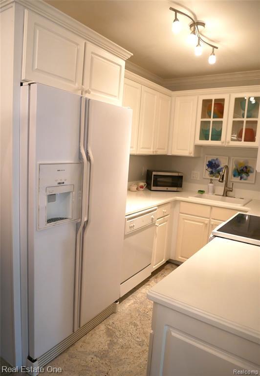 Building Photo - 444 Chester St