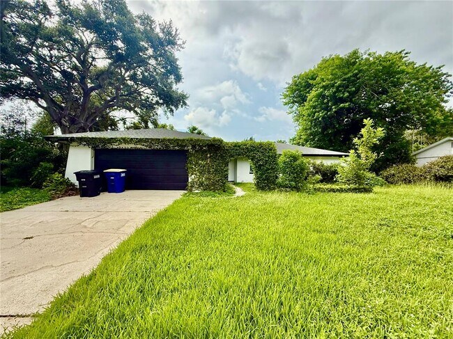 Primary Photo - 1331 S Washington Ave