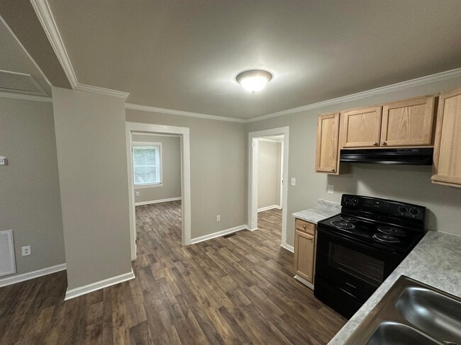 Building Photo - 416 Airline Ext