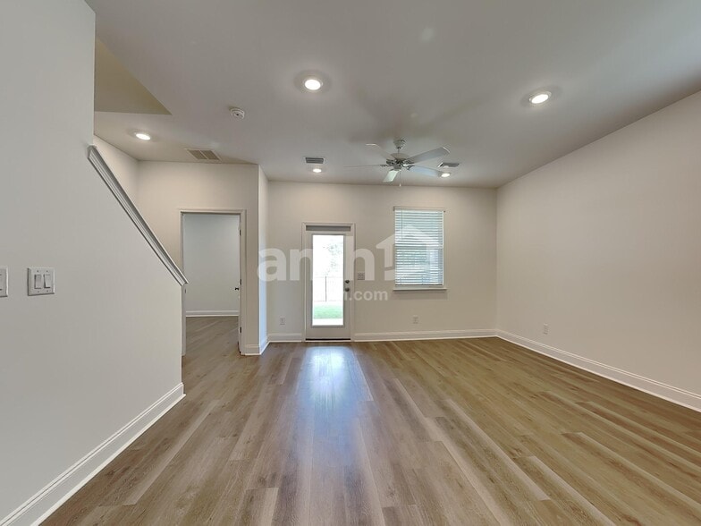 Building Photo - 168 Portside Pk Dr