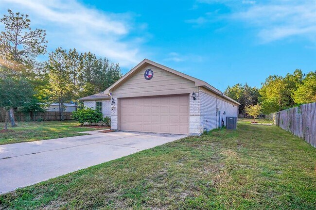 Building Photo - 1180 County Rd 3406