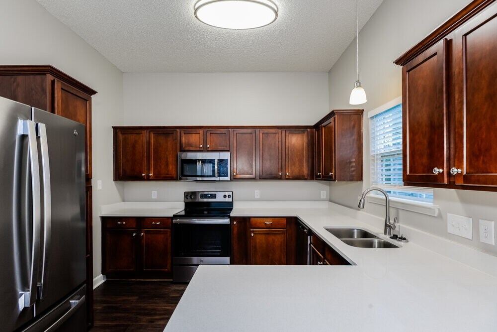 Building Photo - 2108 Thorn Crest Dr