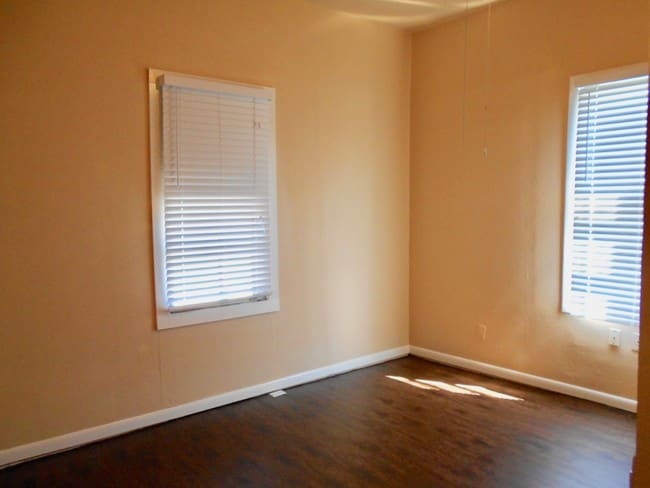 Building Photo - 1025 Chaffin St