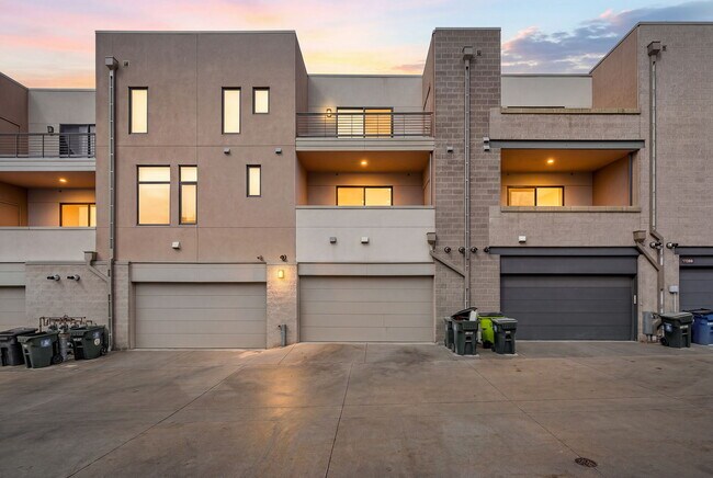 Building Photo - 11582 Colony Row