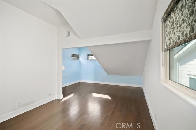 Building Photo - 614 Acacia Ave