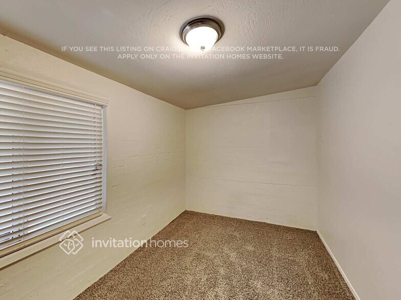 Building Photo - 6734 N 10th Ave