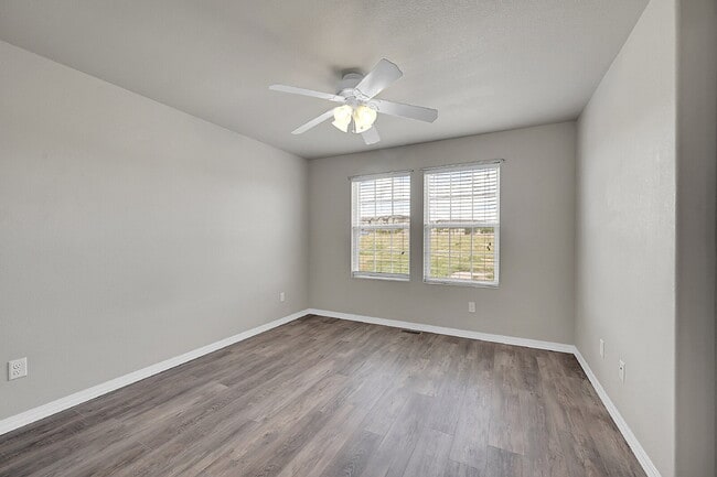 Building Photo - $2,340.95 with $300 off the first month's rent, 2 Beds, 2.5 Baths, Captivating Home in Colorado S...